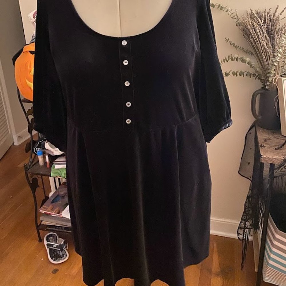 Modcloth velvet dress w/ buttons and pockets